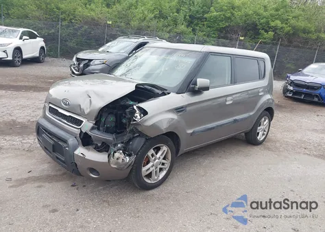 2010 Kia Soul z USA, uszkodzony, nr VIN KNDJT2A27A7161445